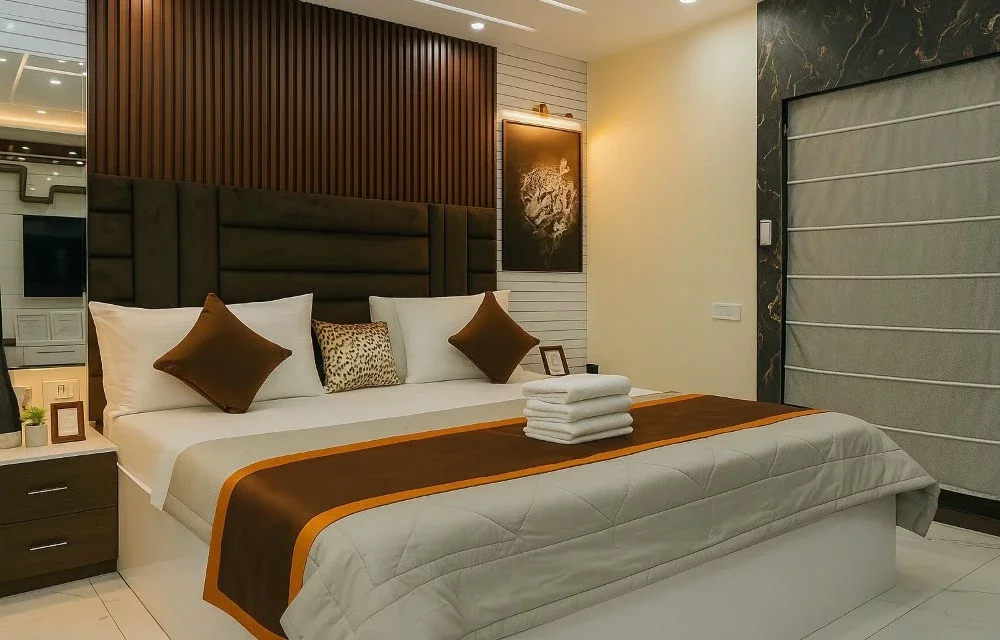 Deluxe Bathtub Room in Kolkata at Nestıng Nook Deluxe Bathtub Room in Kolkata at Nestıng Nook